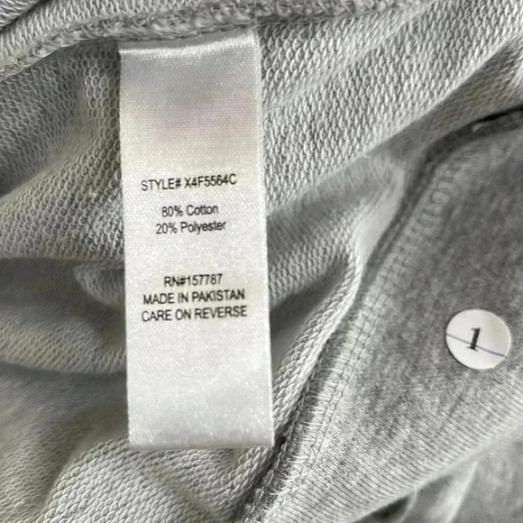 JOLIE & JOY Plus Size Destructed Sweatshirt - Picture 16 of 16